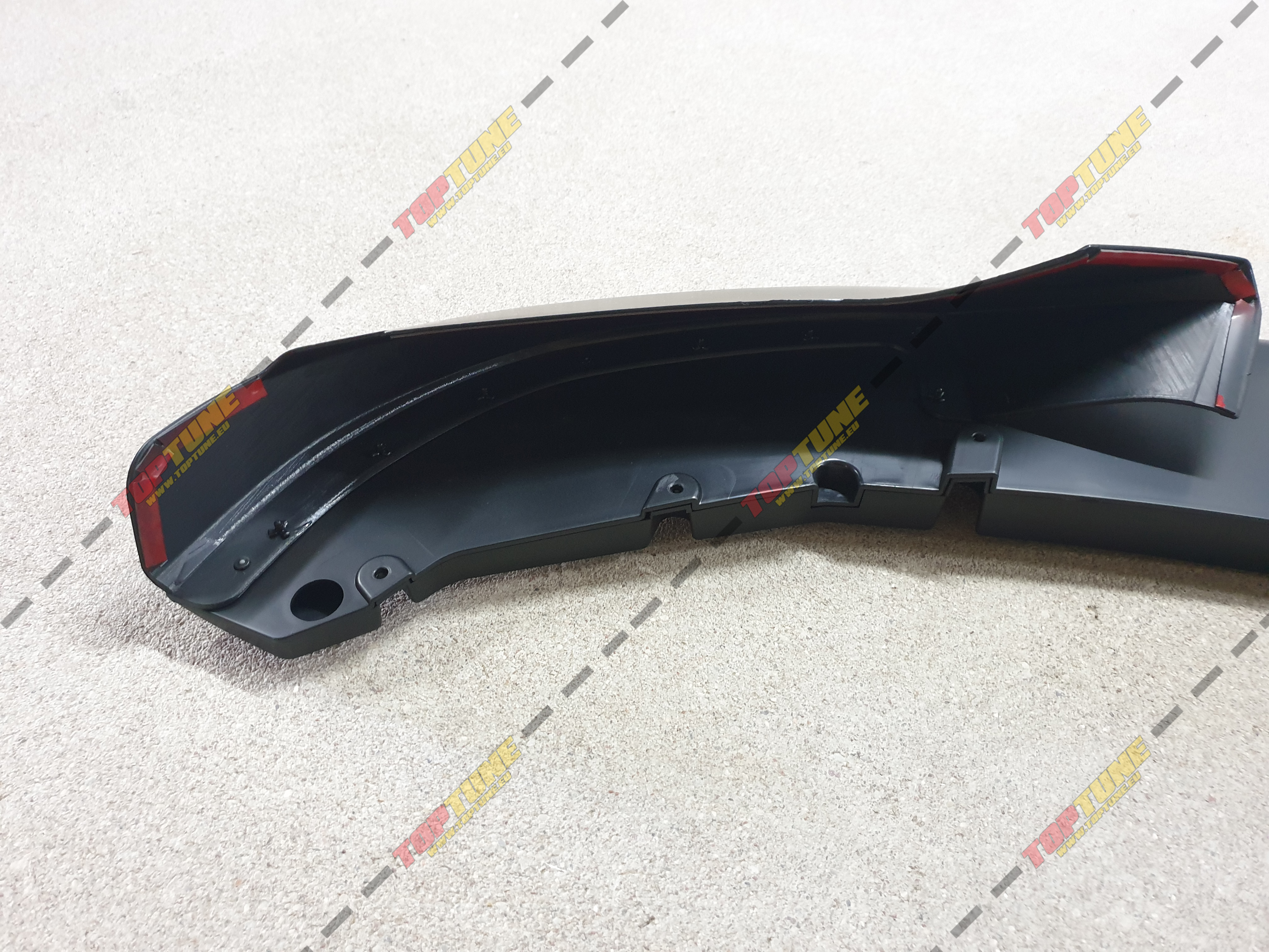 bmw f32 f33 f36 performance priekinio buferio spoileris vidine puse